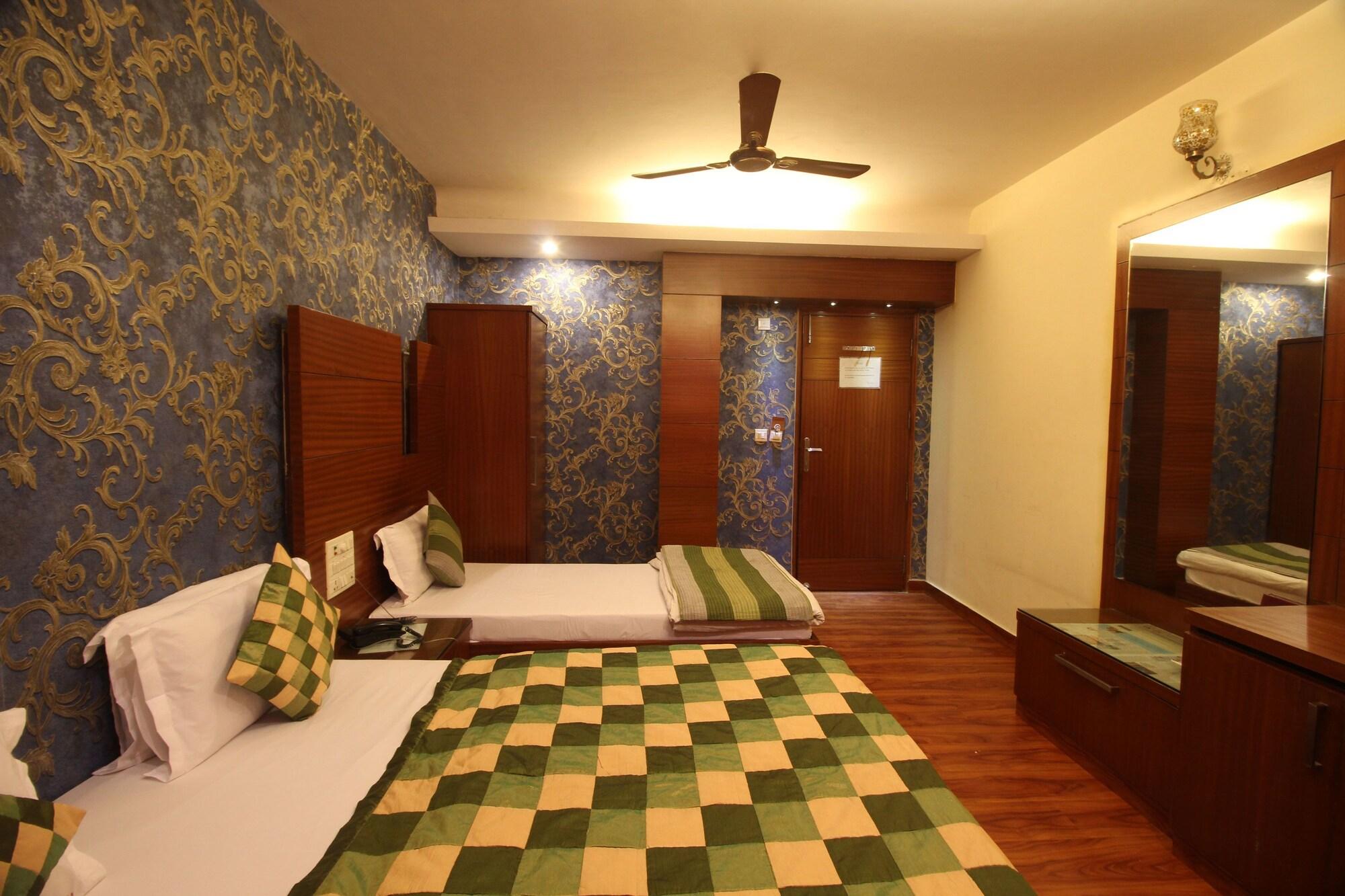Hotel Vanson Villa - Near Connaught Place Ню Делхи Екстериор снимка