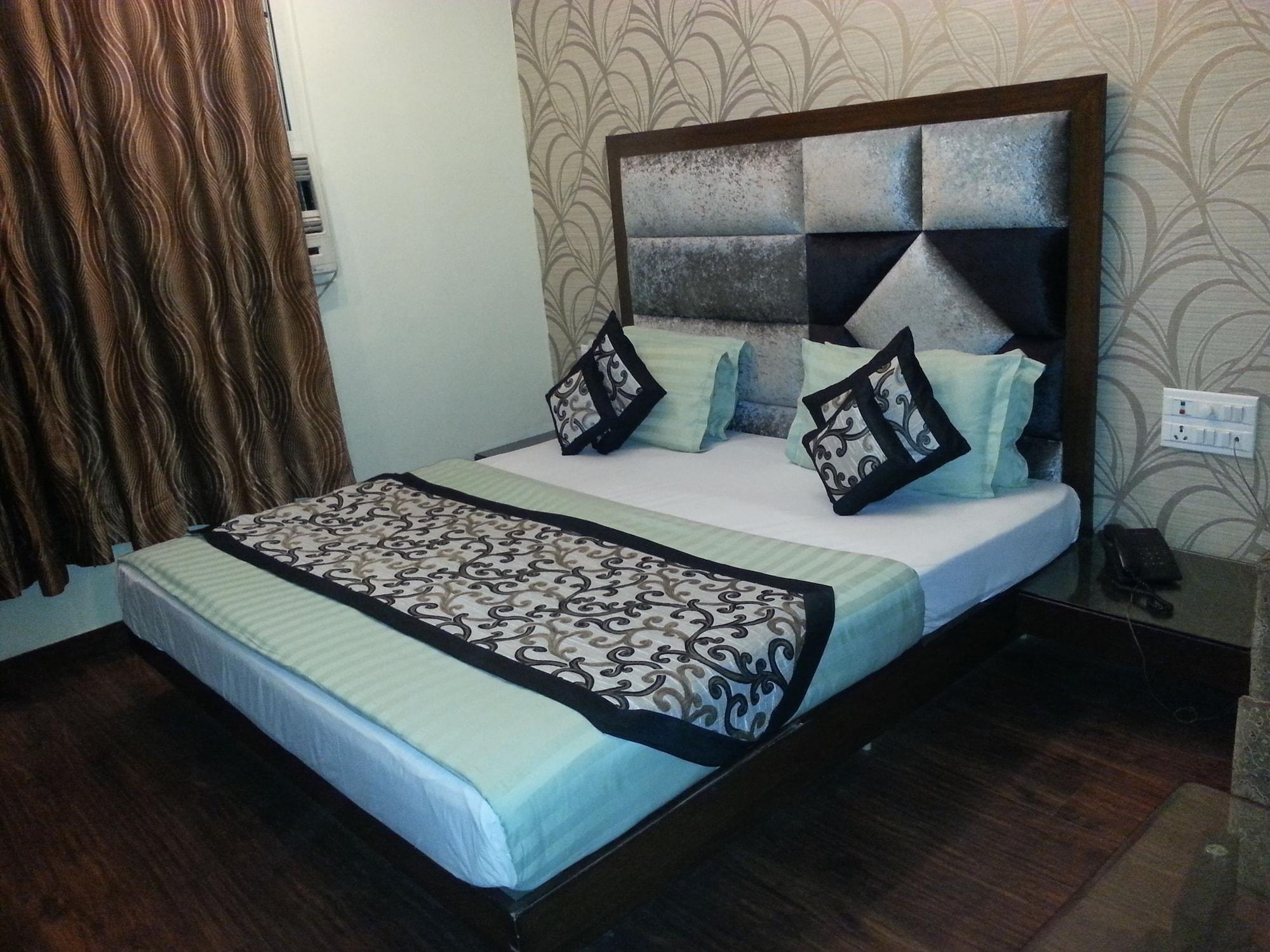 Hotel Vanson Villa - Near Connaught Place Ню Делхи Екстериор снимка