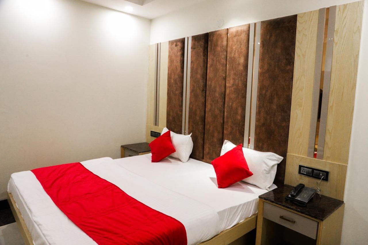 Hotel Vanson Villa - Near Connaught Place Ню Делхи Екстериор снимка
