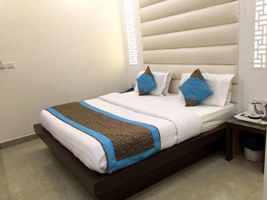 Hotel Vanson Villa - Near Connaught Place Ню Делхи Екстериор снимка